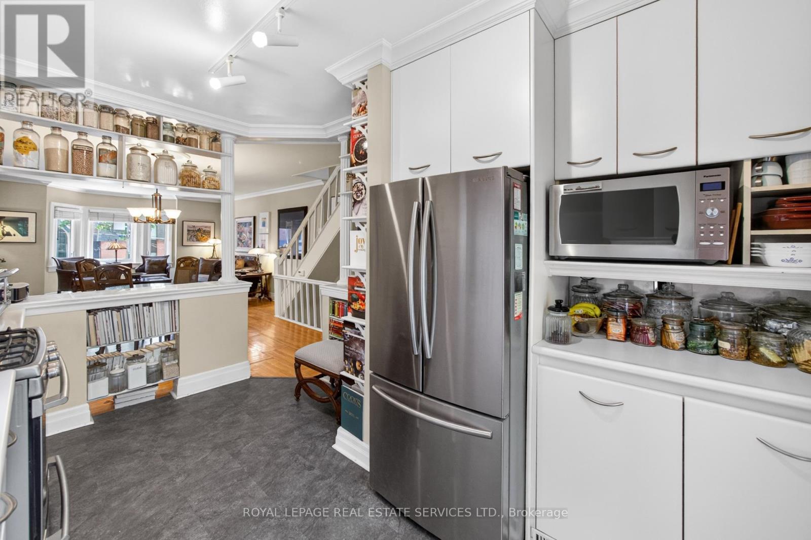 32 Hillsview Avenue, Toronto, Ontario  M6P 1J5 - Photo 27 - W13243046