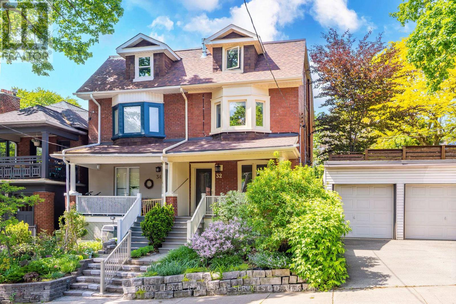 32 Hillsview Avenue, Toronto, Ontario  M6P 1J5 - Photo 3 - W13243046