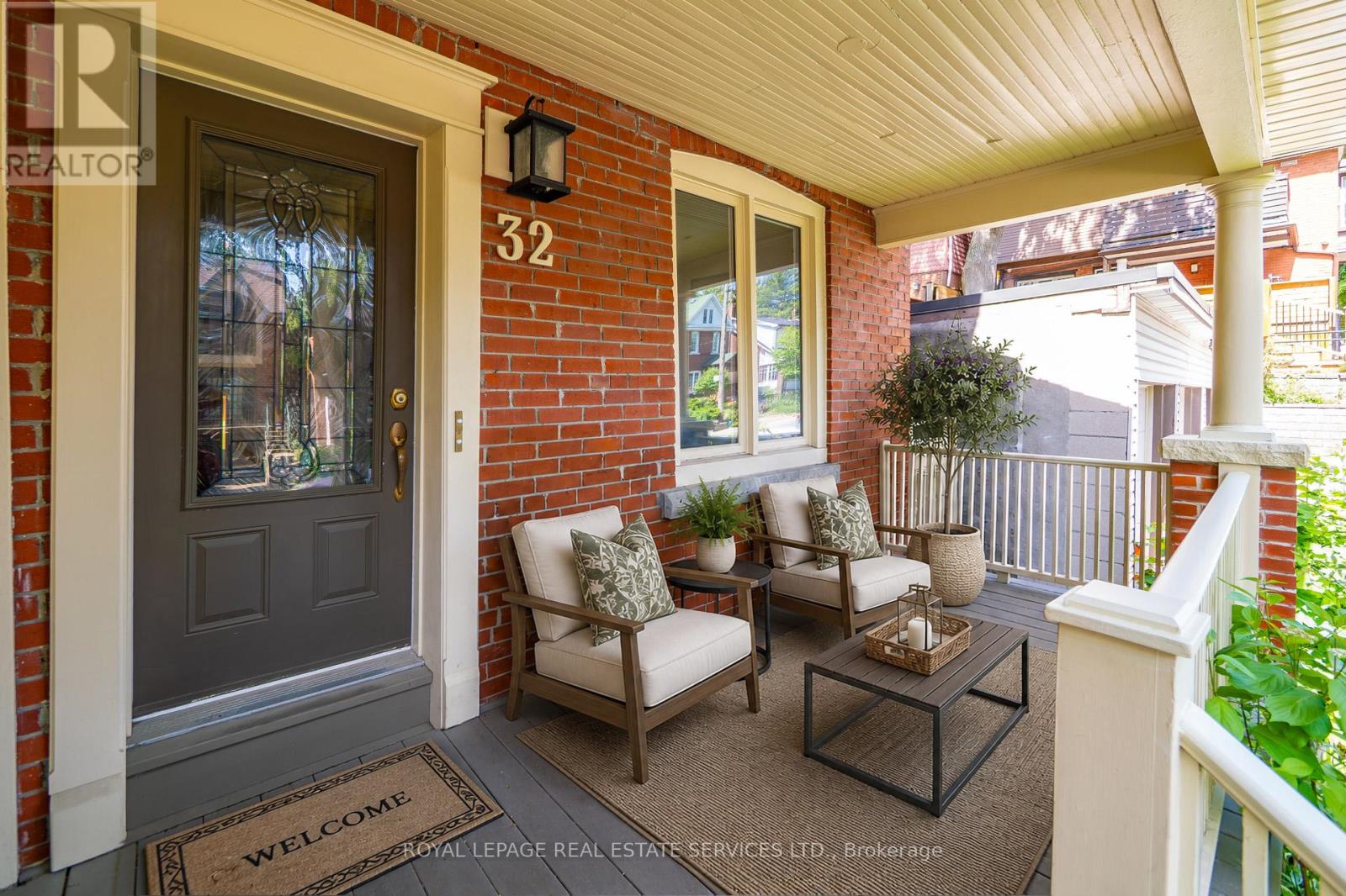 32 Hillsview Avenue, Toronto, Ontario  M6P 1J5 - Photo 6 - W13243046