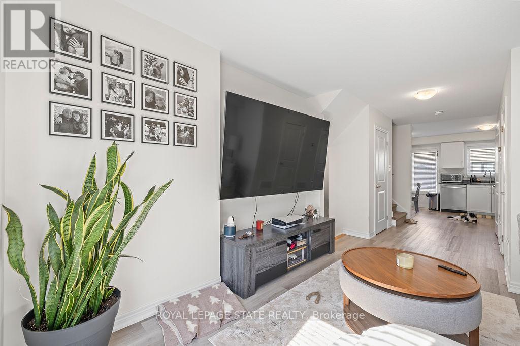 40 Radison Lane, Hamilton, Ontario  L8H 0B5 - Photo 11 - X13242838