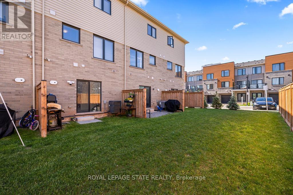 40 Radison Lane, Hamilton, Ontario  L8H 0B5 - Photo 30 - X13242838