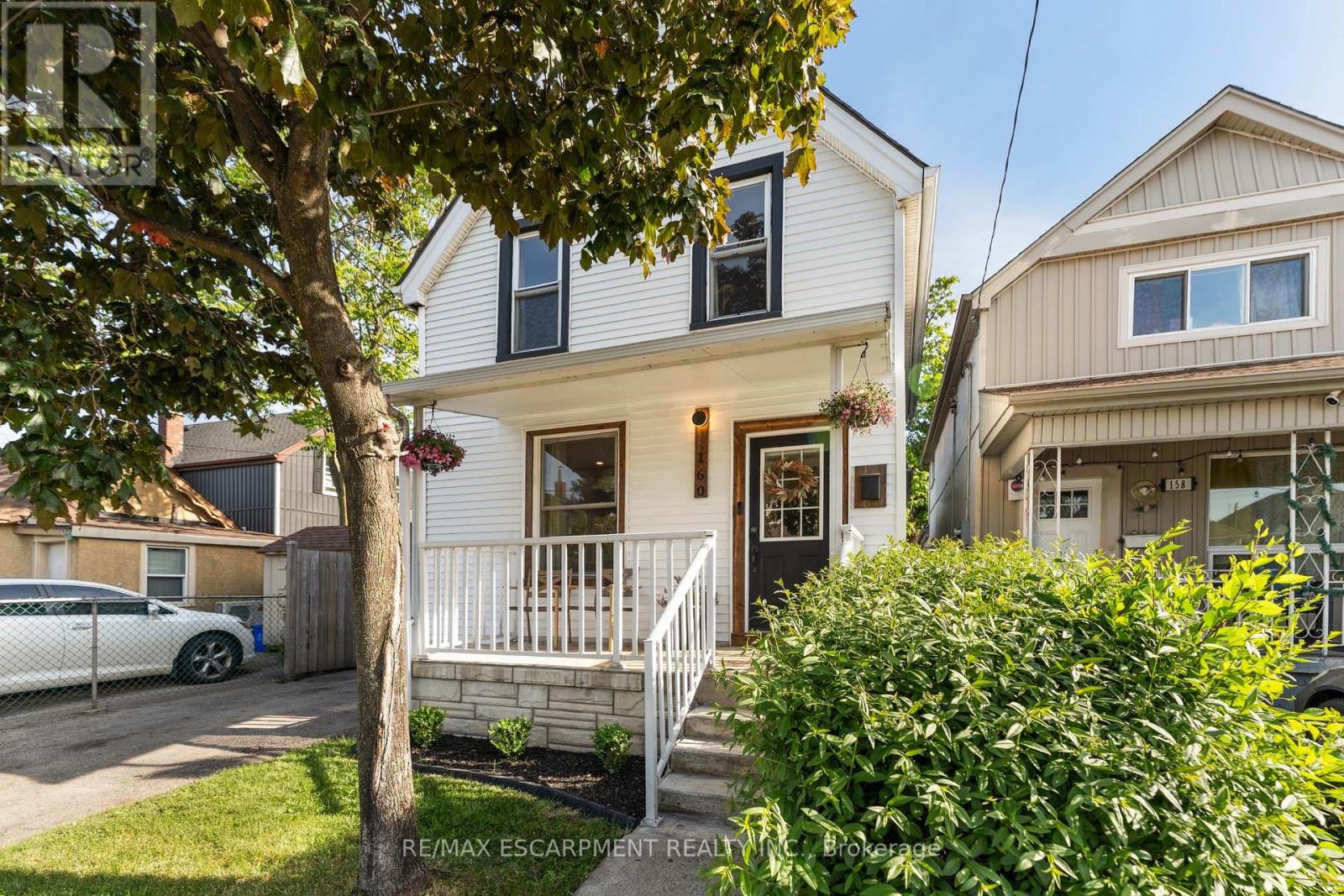 160 Britannia Avenue, Hamilton, Ontario  L8H 1X1 - Photo 2 - X13243066