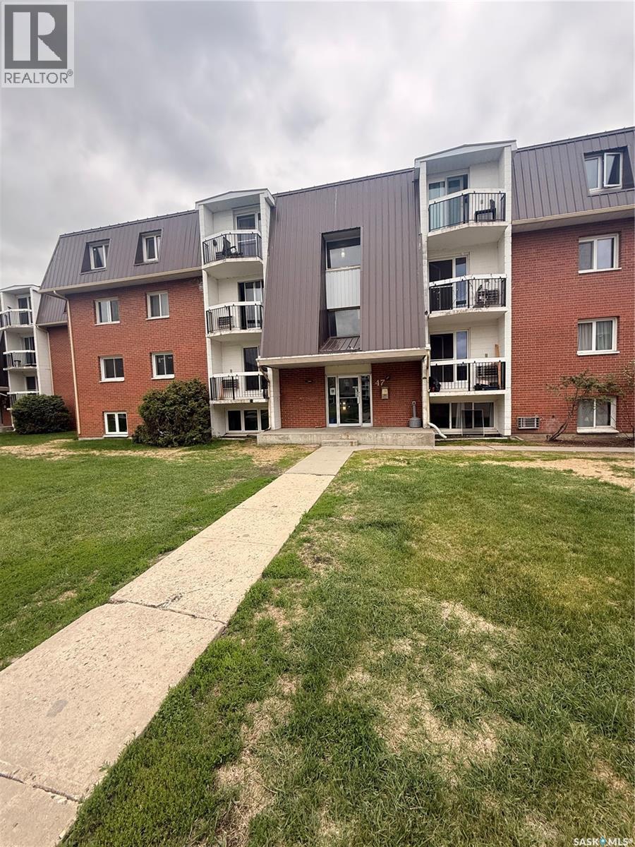 24 47 Centennial STREET, Regina, Saskatchewan