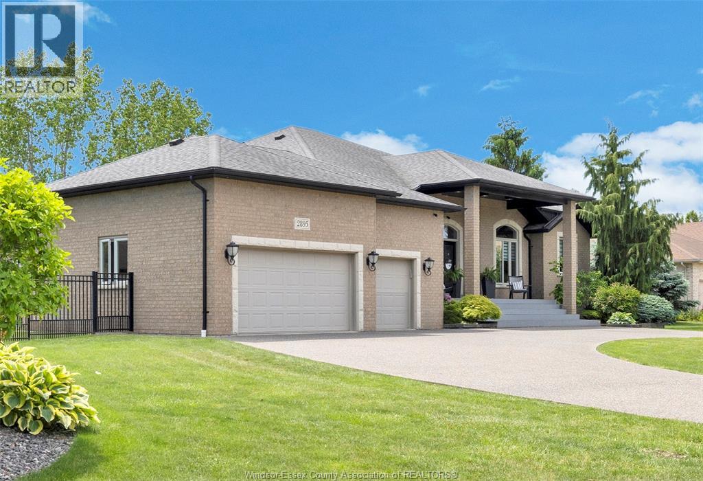 2895 Piccadilly Avenue, Tecumseh, Ontario  N0R 1L0 - Photo 3 - 26013143