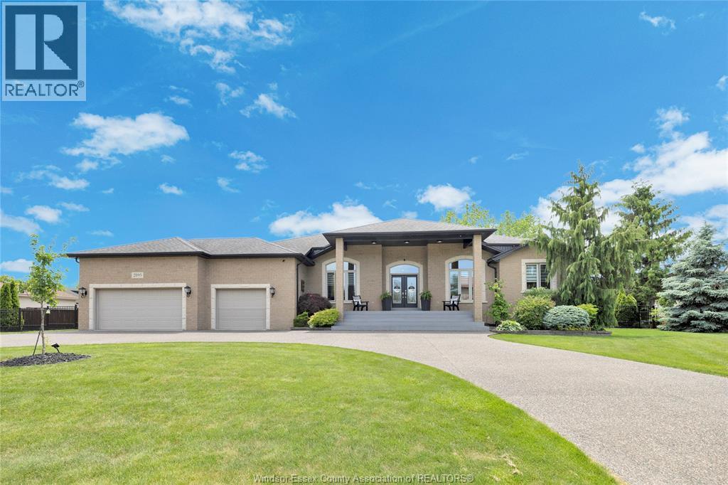 MLS# 26013143: 2895 PICCADILLY AVENUE, Tecumseh, Canada