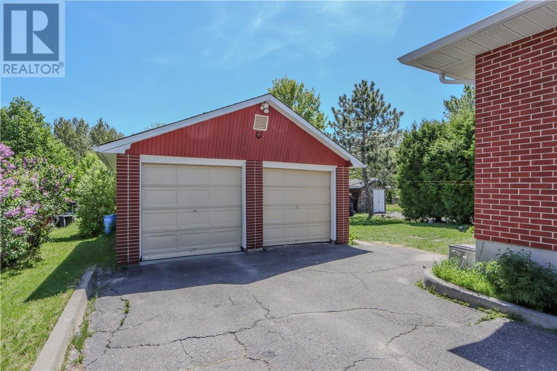 1828 Southview Drive, Sudbury, Ontario  P3E 2M2 - Photo 4 - 2128252