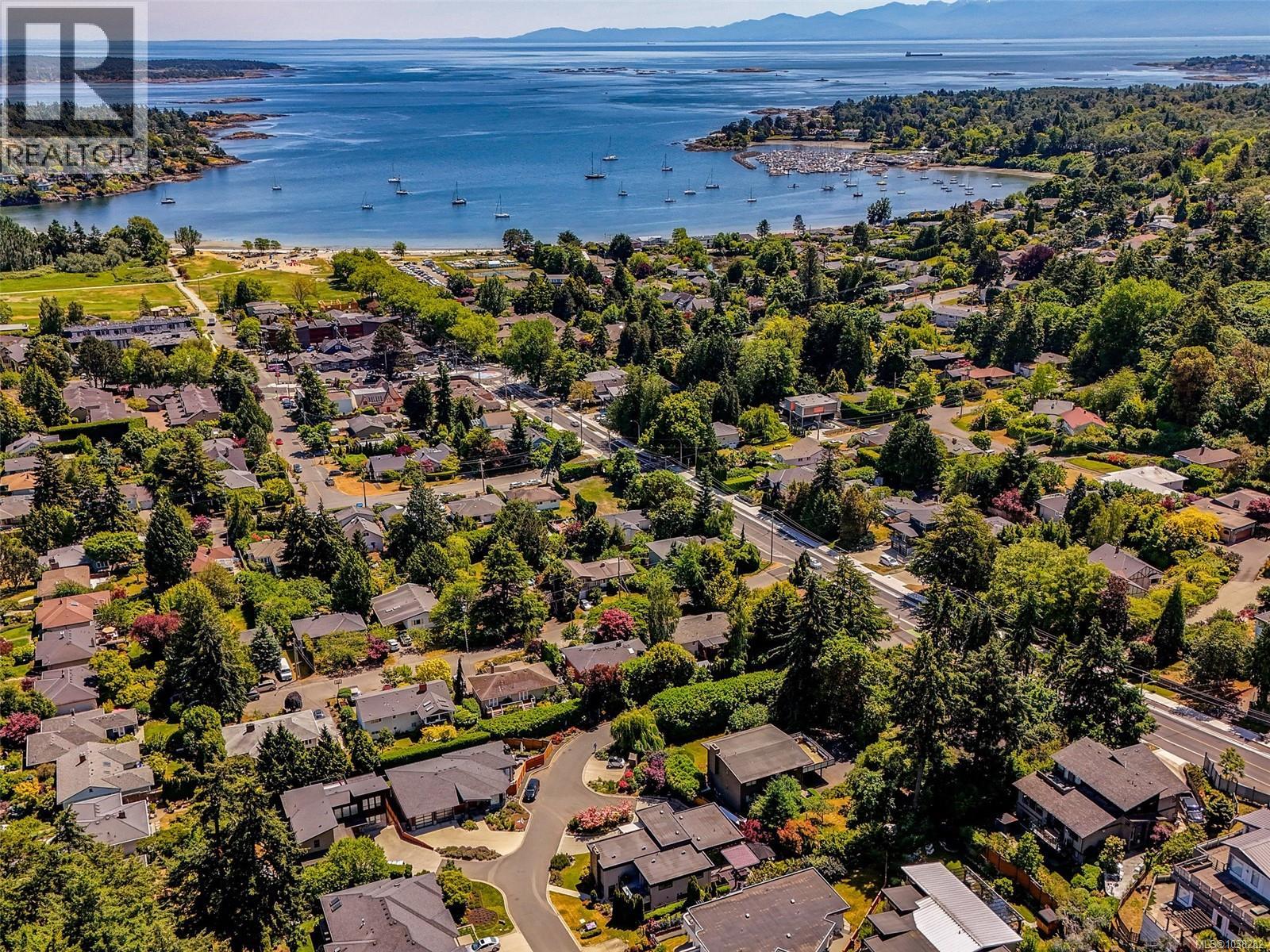 2491 Cadboro Heights Lane, Saanich, British Columbia  V8N 0B2 - Photo 43 - 1038282