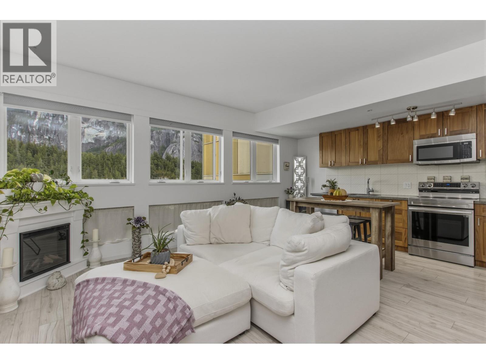 408 37841 Cleveland Avenue, Squamish, British Columbia  V8B 0S8 - Photo 2 - R3132326