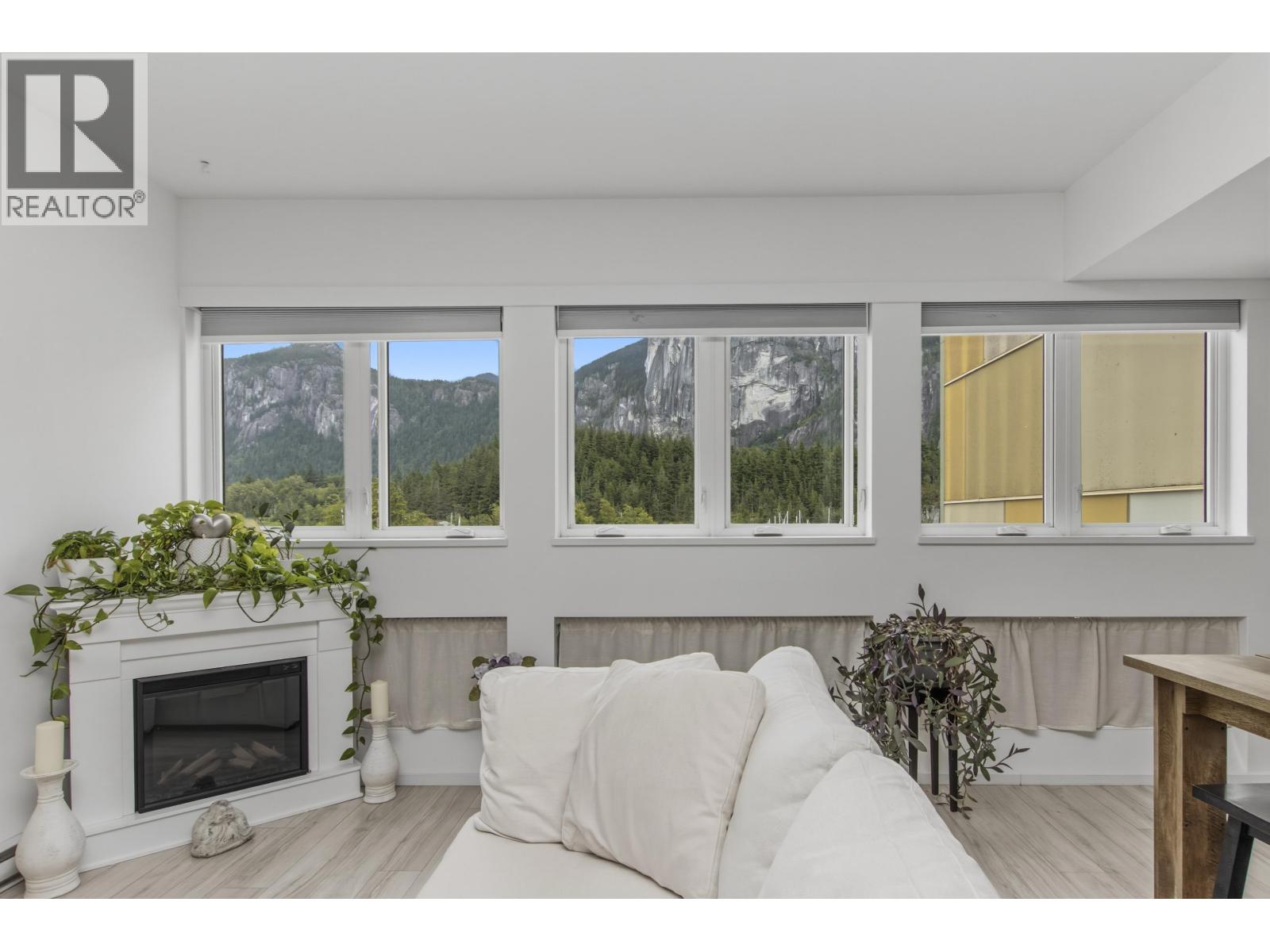 408 37841 Cleveland Avenue, Squamish, British Columbia  V8B 0S8 - Photo 3 - R3132326