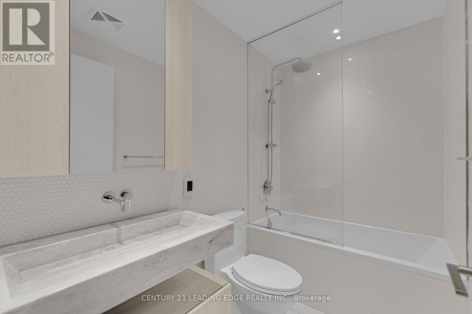 3906 - 11 Yorkville Avenue, Toronto, Ontario  M4W 0B7 - Photo 26 - C13243108