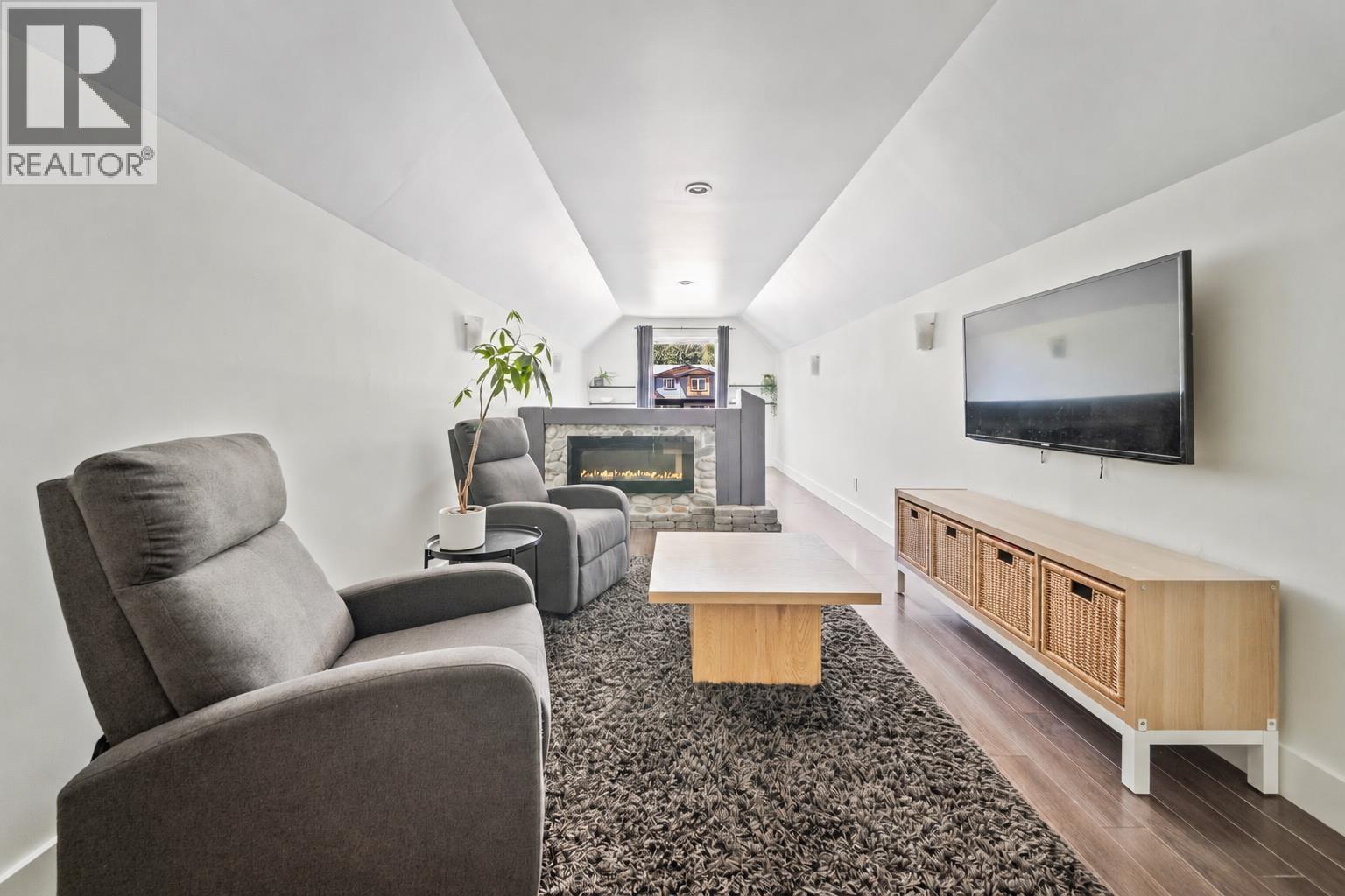 41510 Government Road, Squamish, British Columbia  V0N 3G0 - Photo 31 - R3132380