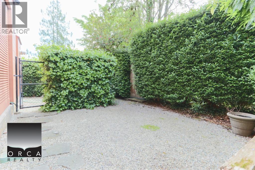 687 Beachview Drive, North Vancouver, British Columbia  V7G 1P8 - Photo 5 - R3132354