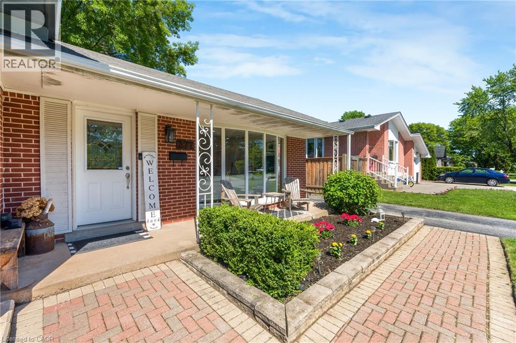377 Duncombe Drive, Burlington, Ontario  L7L 4M2 - Photo 4 - 40836536