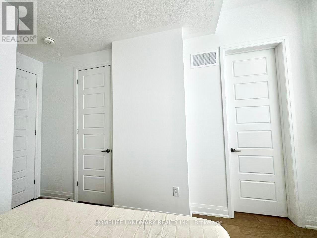 Master - 3036 William Cutmore Boulevard, Oakville, Ontario  L6H 7W8 - Photo 2 - W13243132