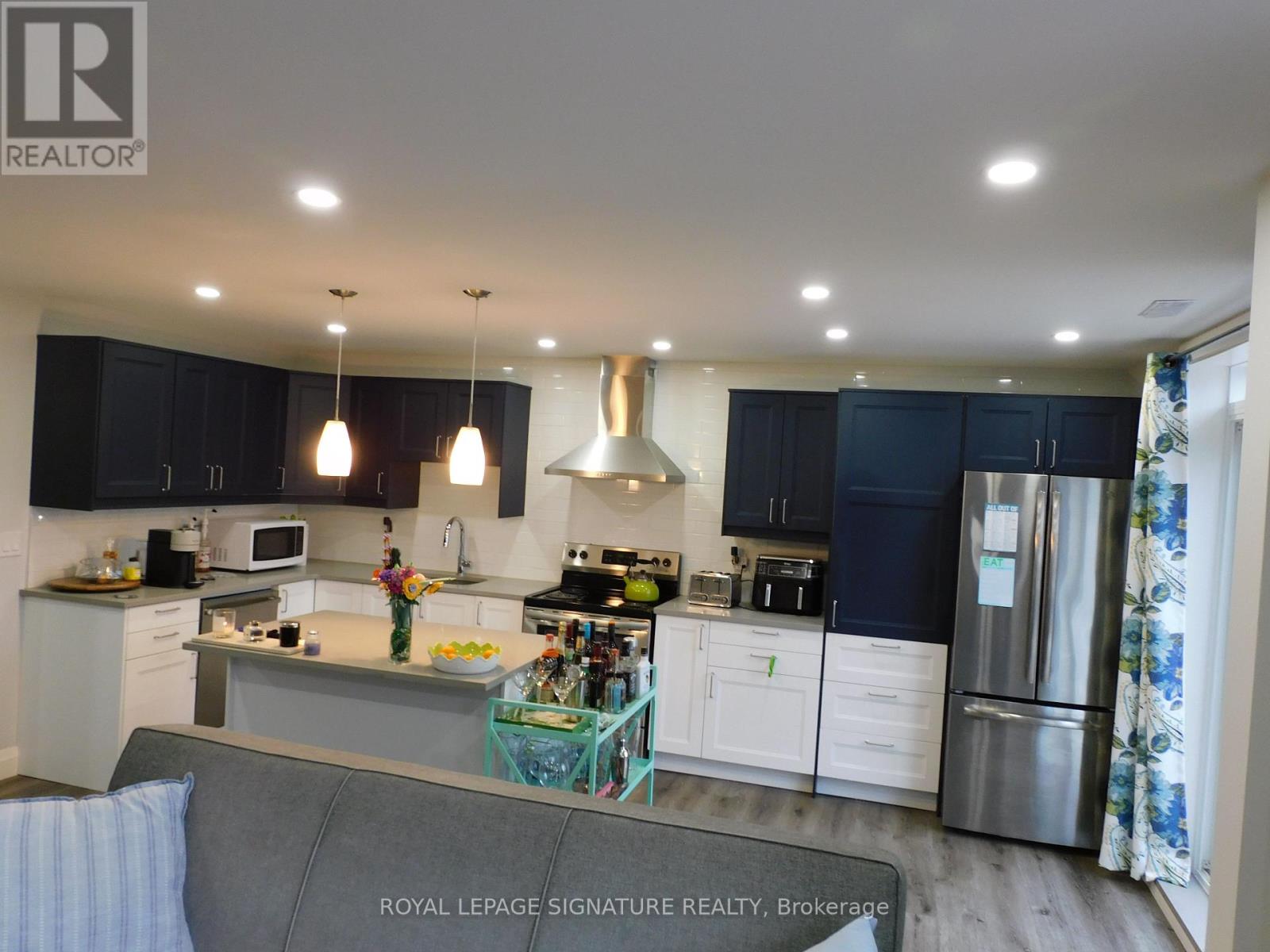 B - 25 Tannery Street, Mississauga, Ontario  L5M 1V1 - Photo 2 - W13243170