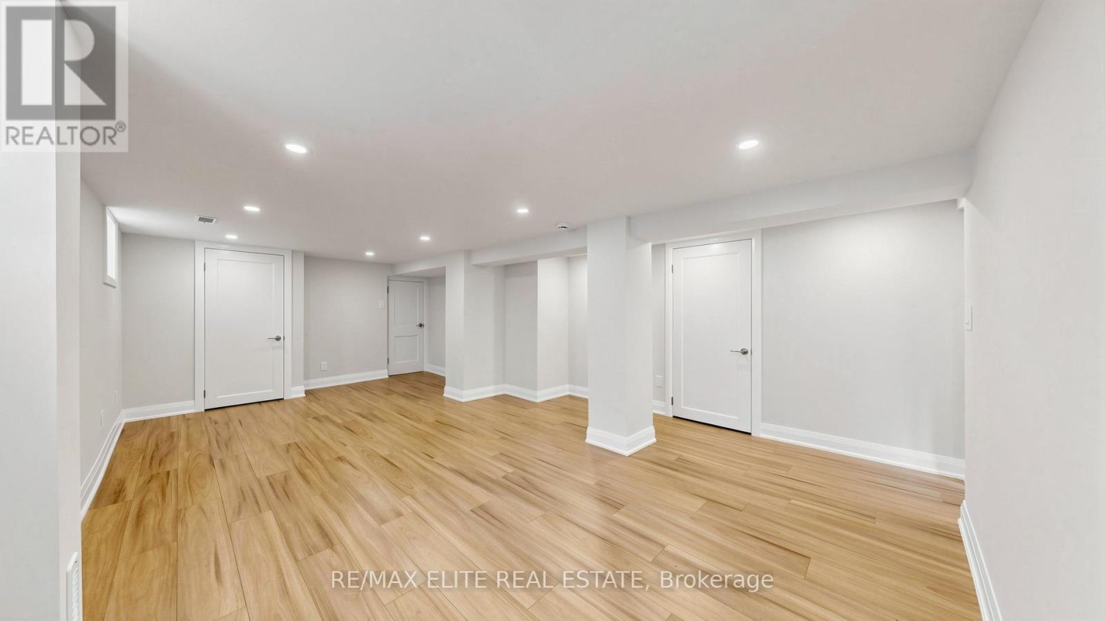 9 Woodford Park Road, Toronto, Ontario  M8Y 3E7 - Photo 19 - W13232440
