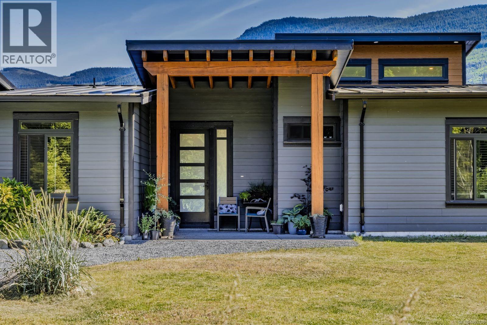 3770 Tralee Rd, Whiskey Creek, British Columbia V9K 1V6 - Photo 2 - 1039228