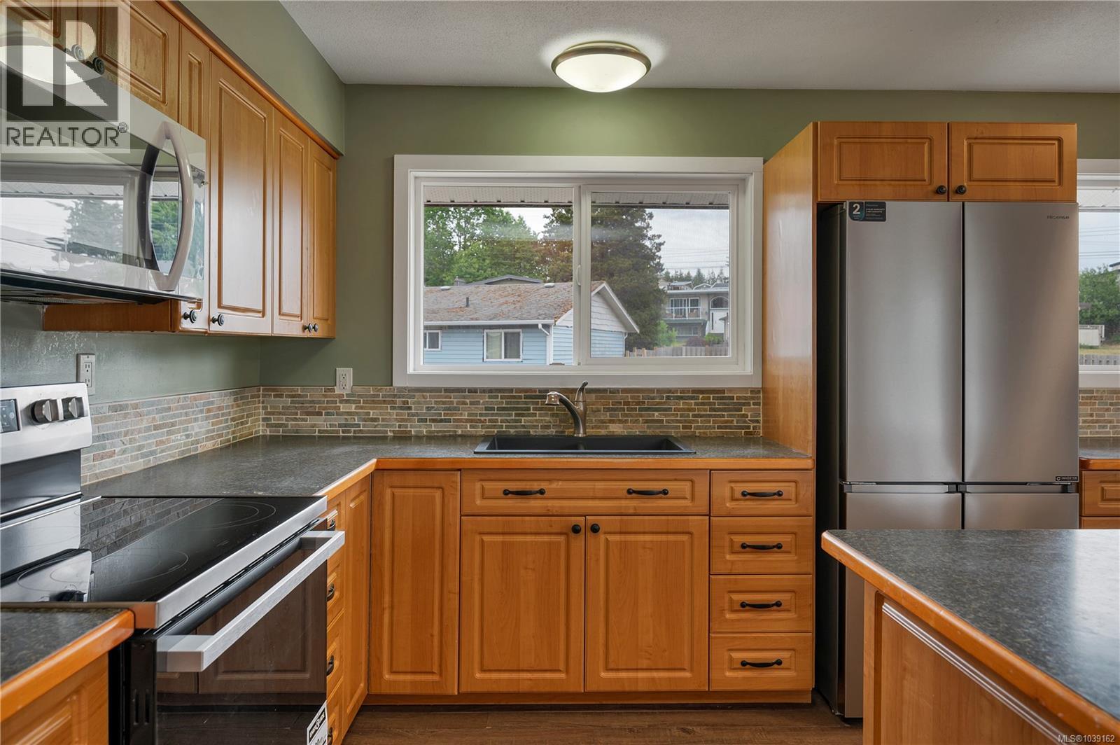 1048 Galerno Rd, Campbell River, British Columbia  V9W 1J3 - Photo 6 - 1039162