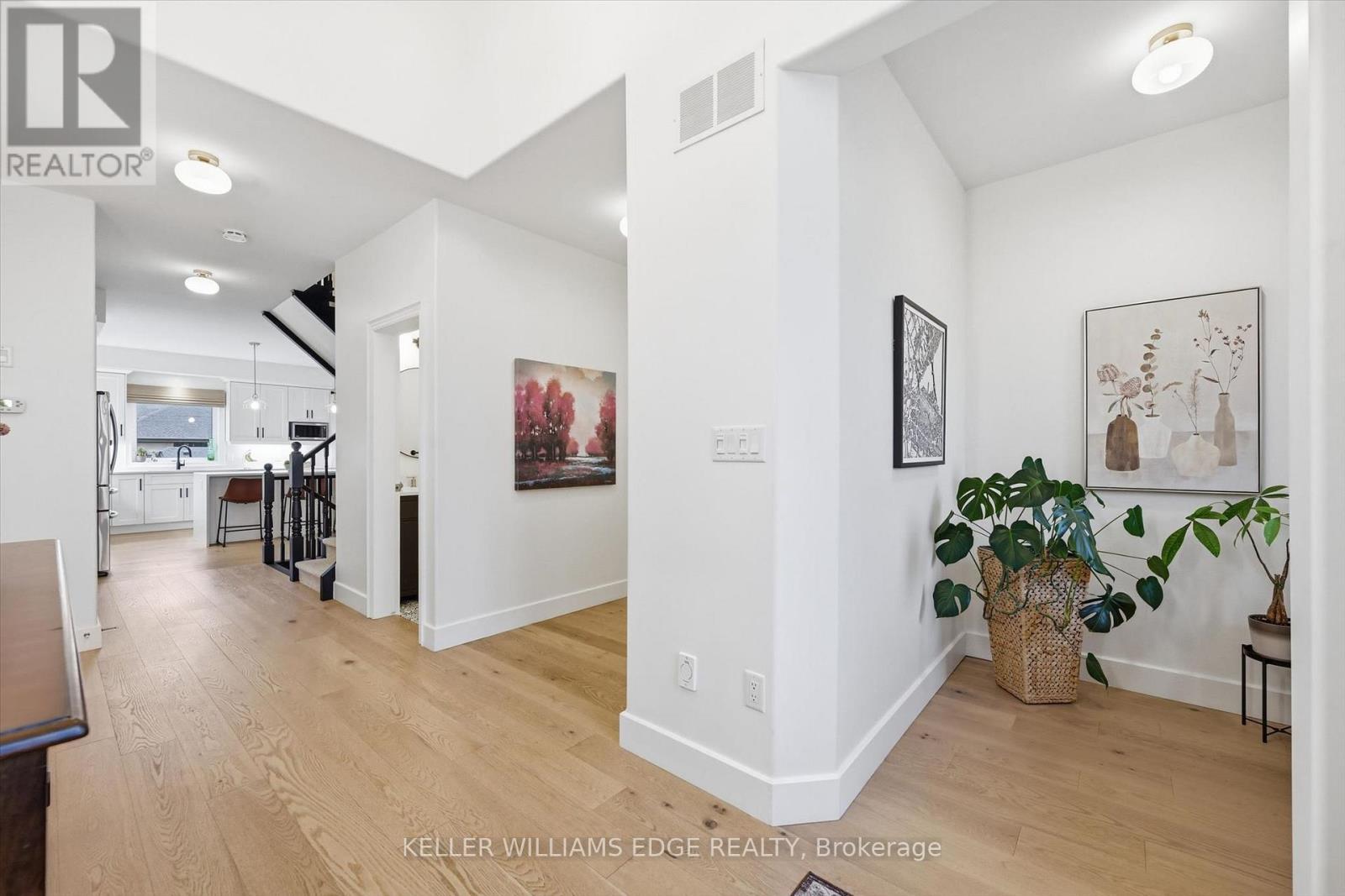 125 Margaret Avenue, Hamilton, Ontario  L8G 3G7 - Photo 3 - X13243178