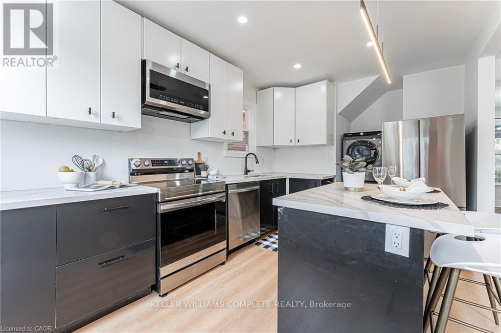 1 - 15 Barnesdale Avenue N, Hamilton, Ontario  L8L 6R4 - Photo 2 - X13243204
