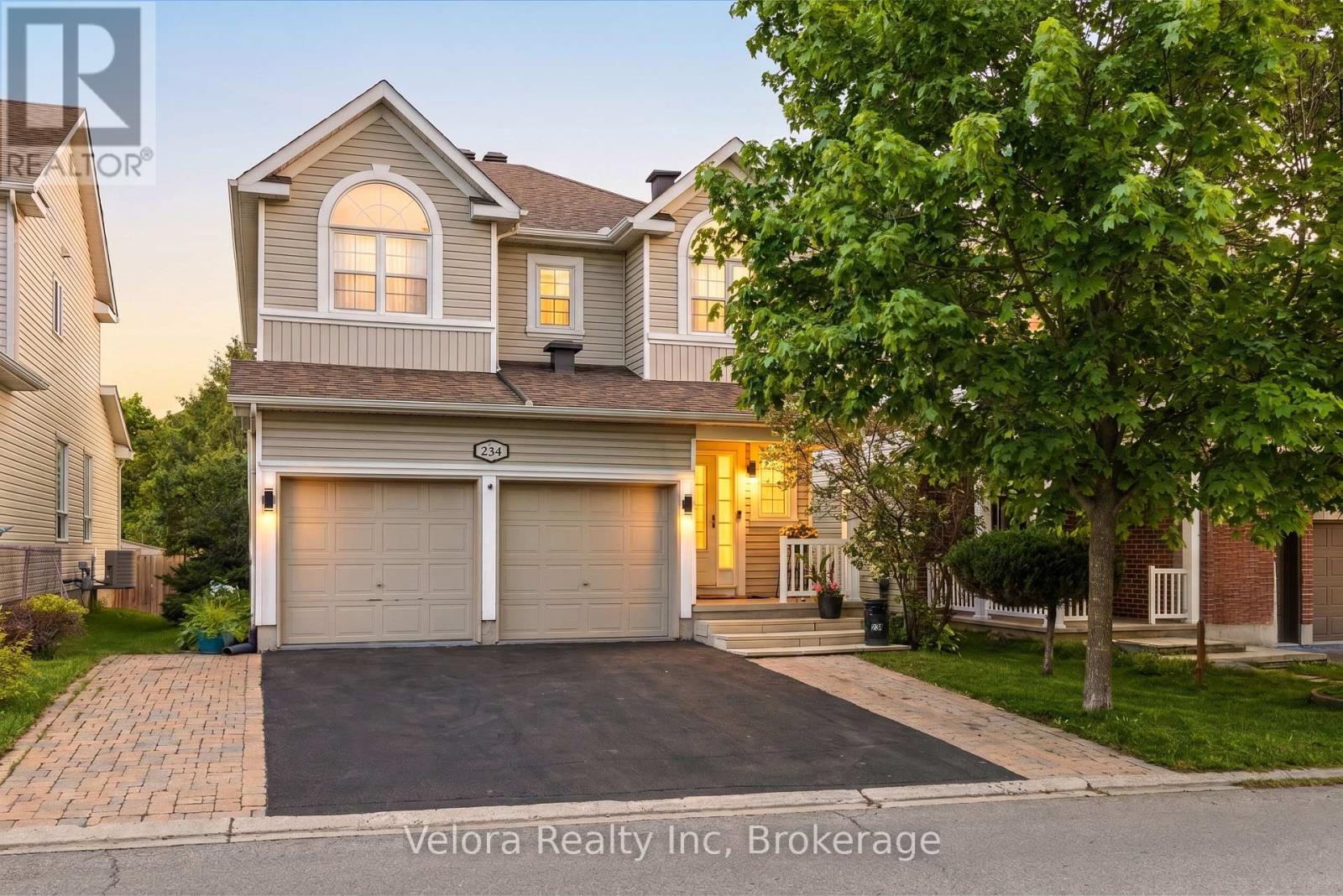 234 DEERCROFT AVENUE, Ottawa, Ontario