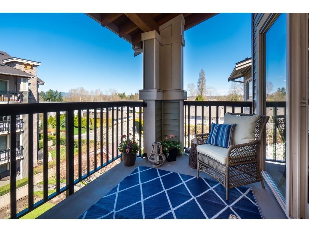 402 5655 210A STREET, Langley, British Columbia