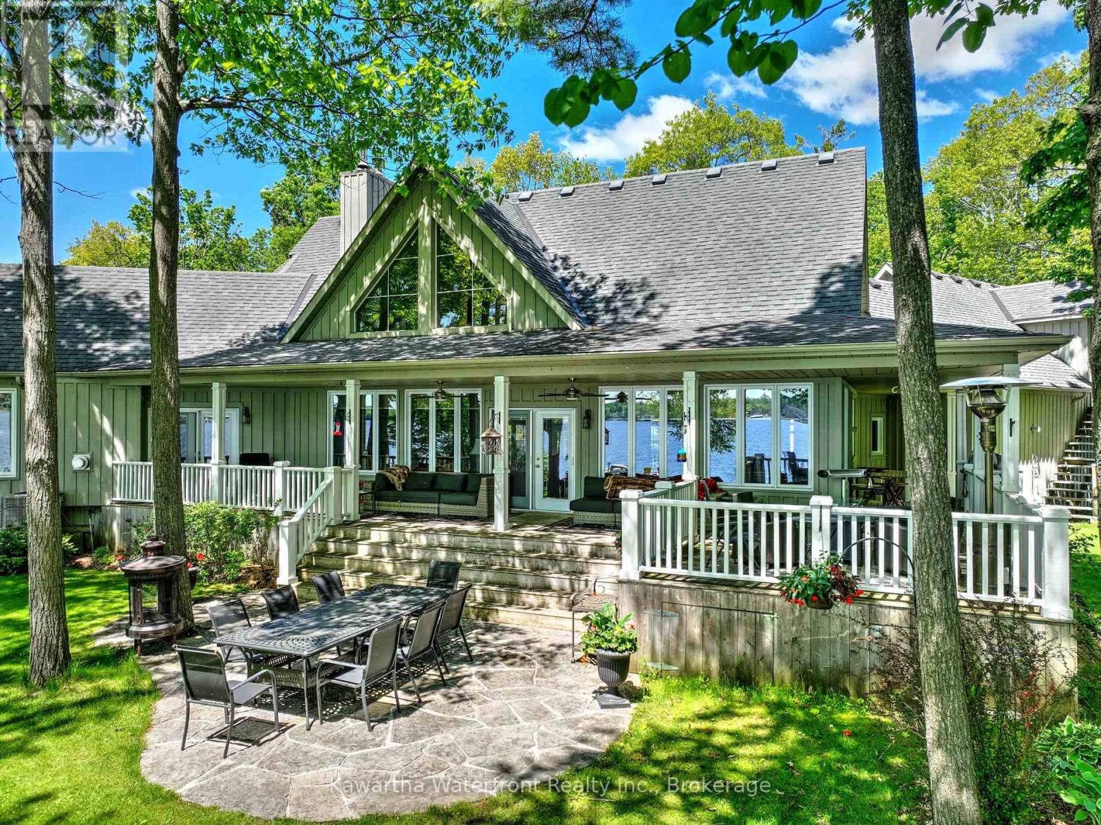 12 EDGEWOOD DRIVE, Kawartha Lakes, Ontario