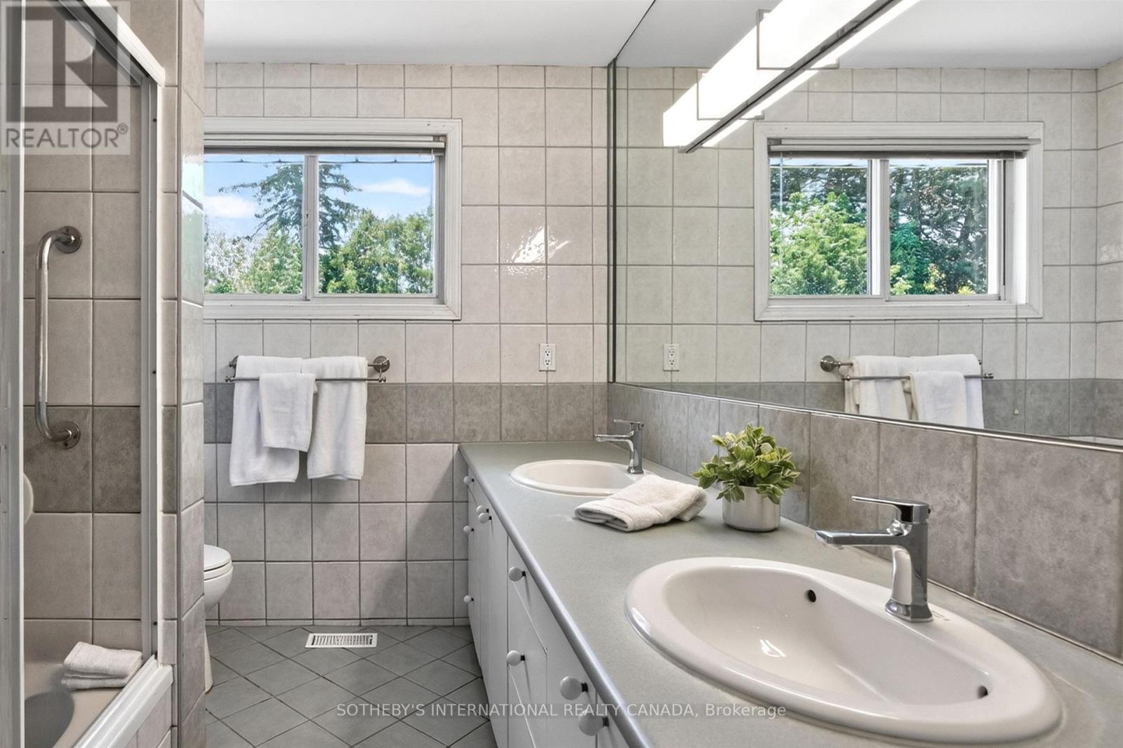 25 Gossamer Avenue, Toronto, Ontario  M2M 2X3 - Photo 18 - C13242864