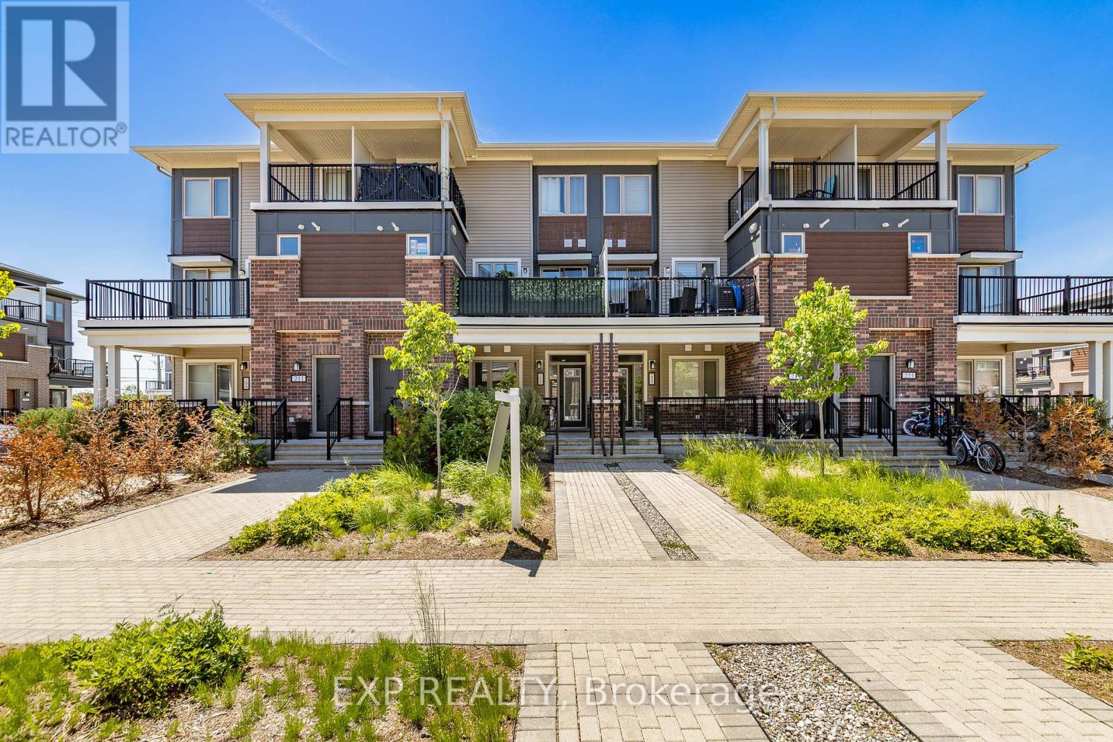 215 LAPLAND PRIVATE, Ottawa, Ontario