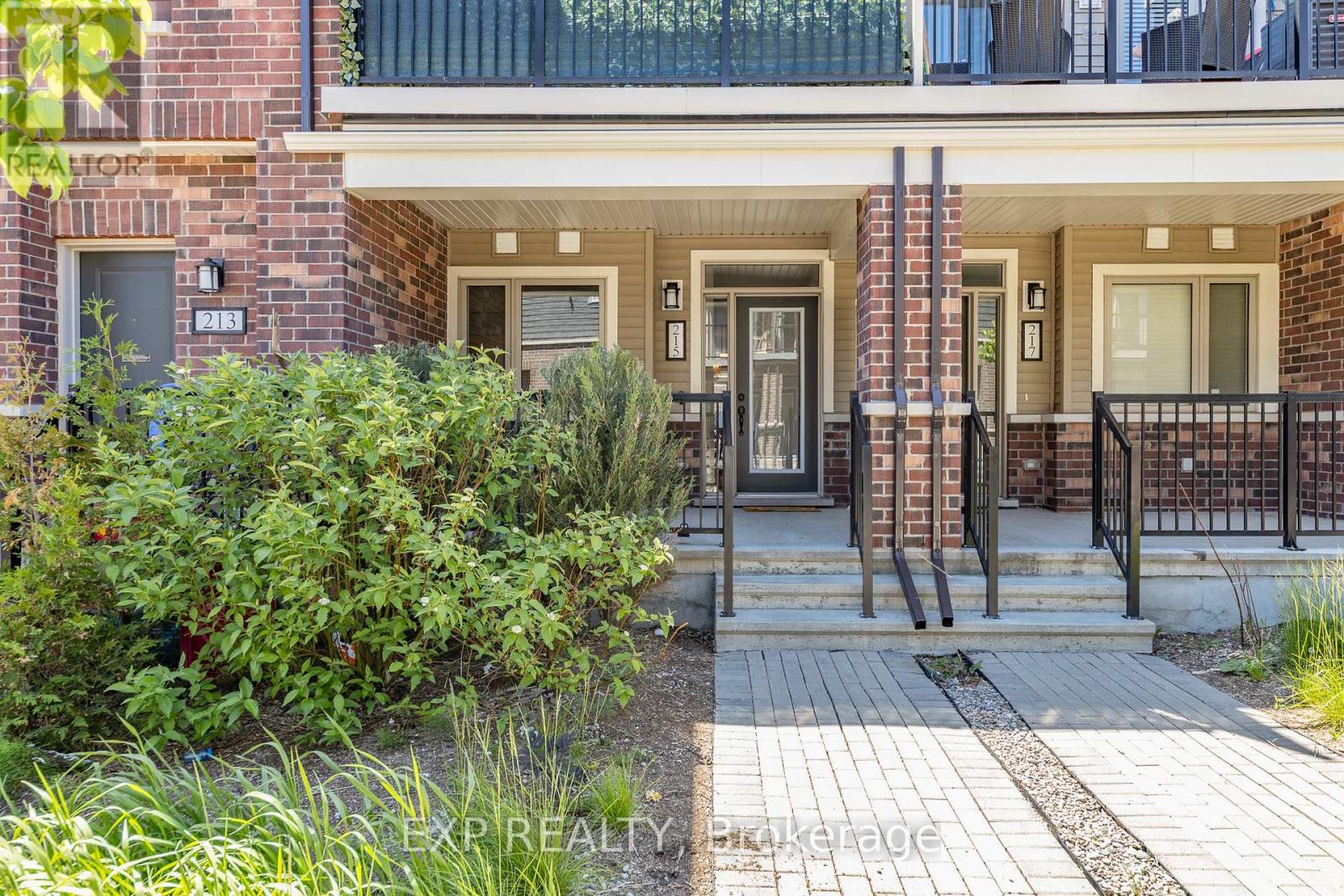215 Lapland Private, Ottawa, Ontario  K2S 1B6 - Photo 2 - X13243250