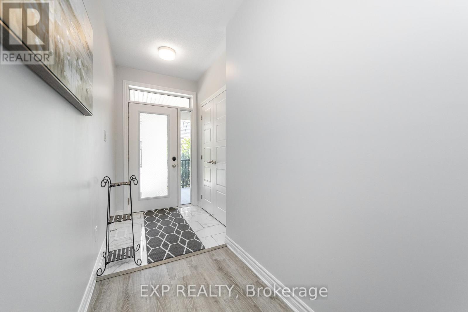 215 Lapland Private, Ottawa, Ontario  K2S 1B6 - Photo 4 - X13243250