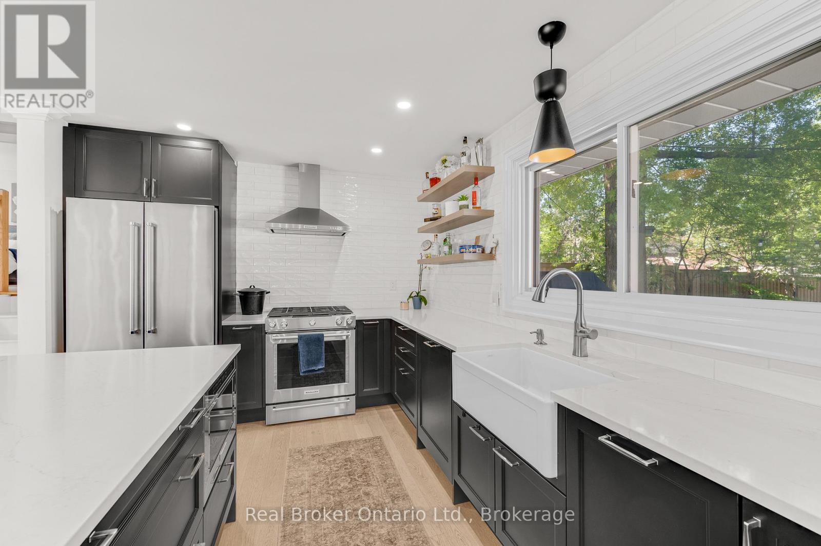 377 Duncombe Drive, Burlington, Ontario  L7L 4M2 - Photo 11 - W13243400
