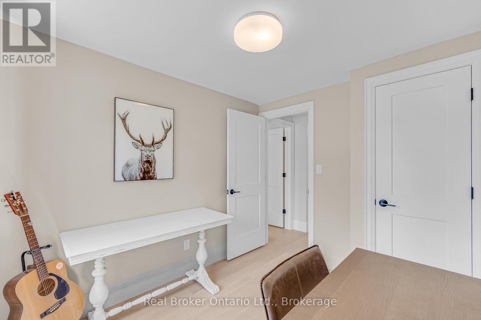 377 Duncombe Drive, Burlington, Ontario  L7L 4M2 - Photo 21 - W13243400