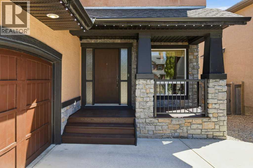 23 Aspen Stone Crescent Sw, Calgary, Alberta  T3H 5Y8 - Photo 2 - A2317415