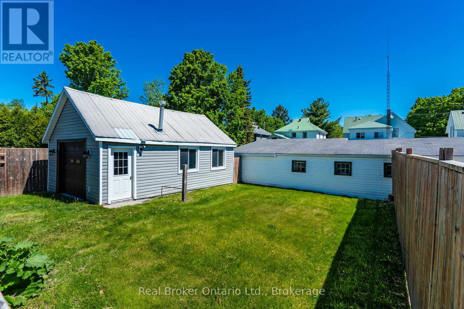 151 Main Street, Penetanguishene, Ontario  L9M 1L7 - Photo 28 - S13243292