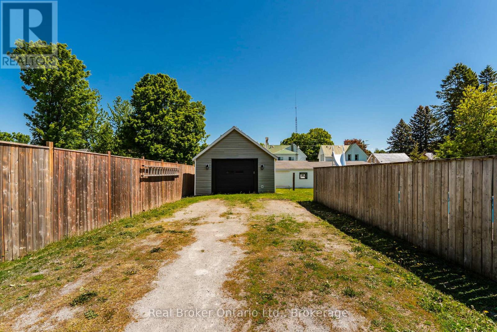 151 Main Street, Penetanguishene, Ontario  L9M 1L7 - Photo 29 - S13243292