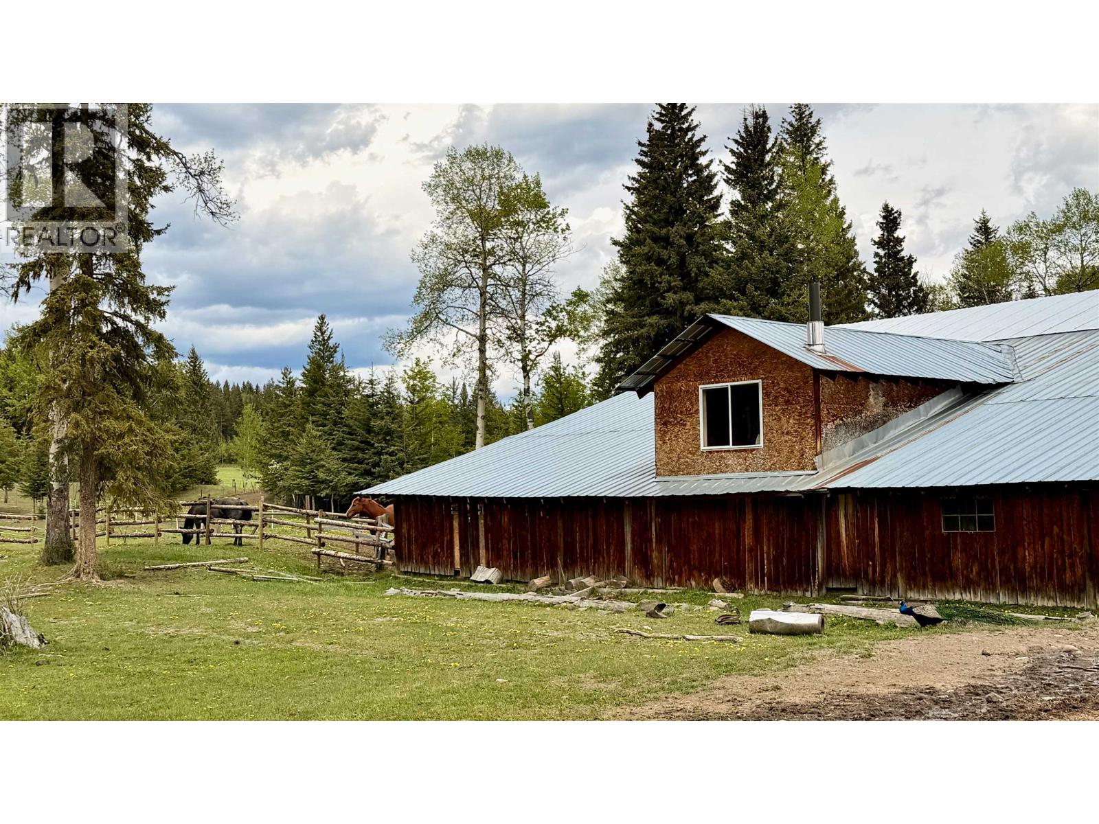6311 N Horse Lake Road, 100 Mile House, British Columbia  V0K 2E3 - Photo 14 - R3132436