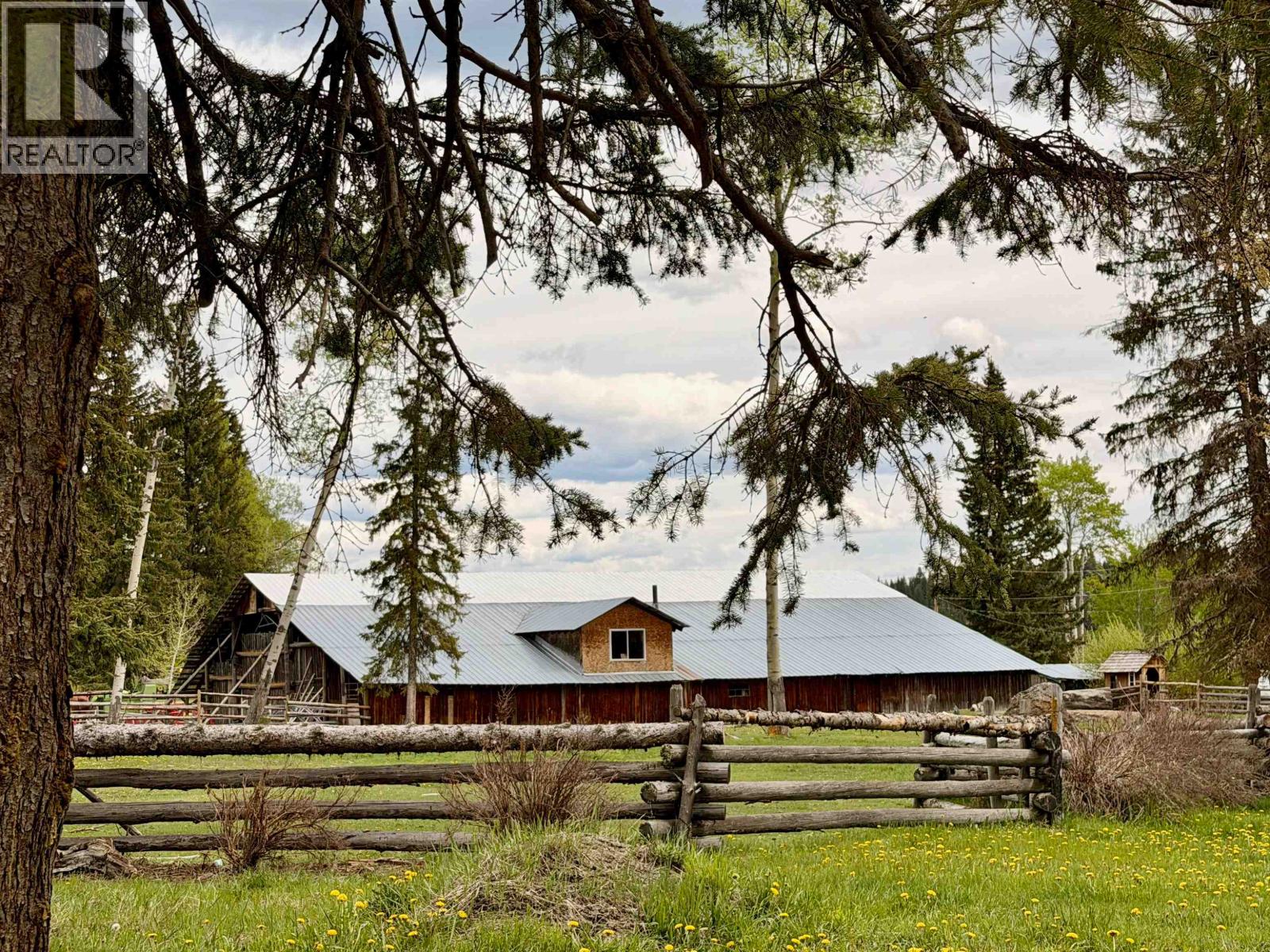 6311 N Horse Lake Road, 100 Mile House, British Columbia  V0K 2E3 - Photo 6 - R3132436