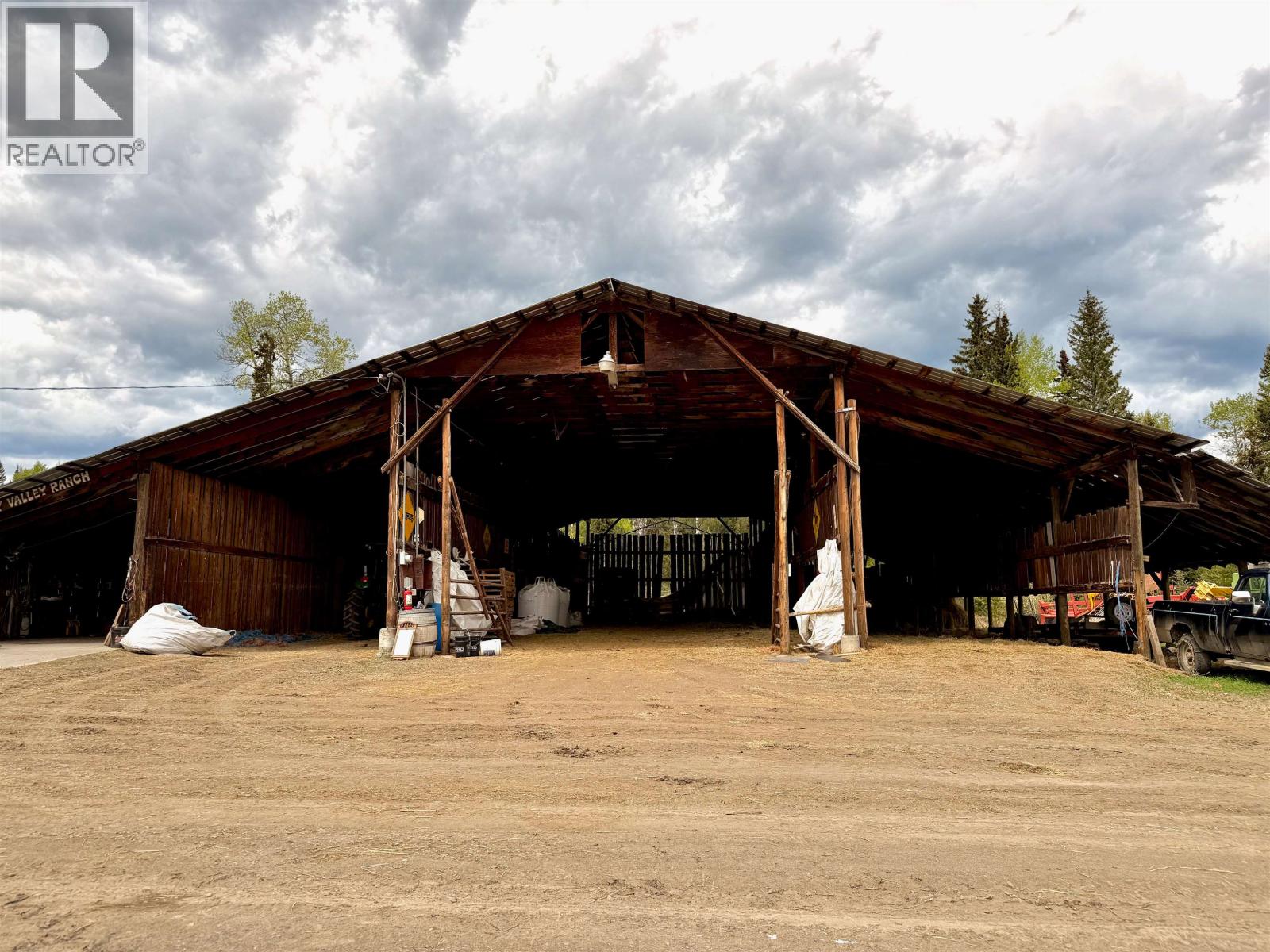 6311 N Horse Lake Road, 100 Mile House, British Columbia  V0K 2E3 - Photo 8 - R3132436