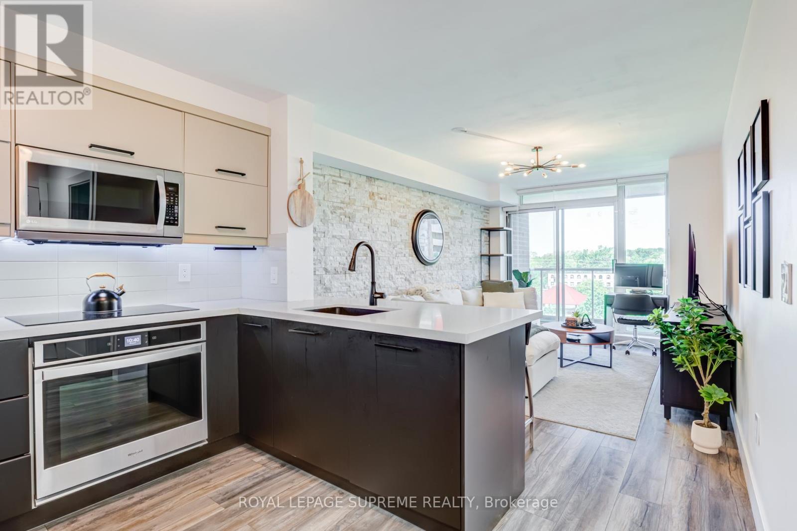 610 - 11 Michael Power Place, Toronto, Ontario  M9A 5G3 - Photo 5 - W13242880