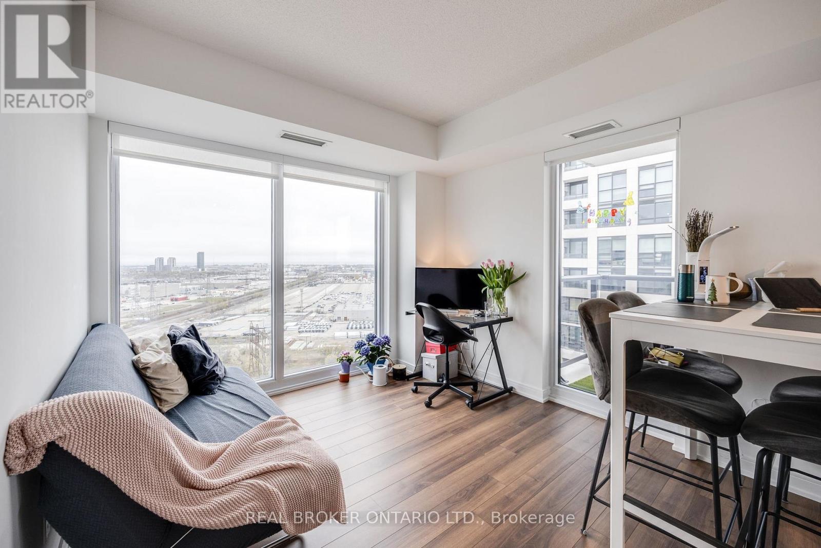 2010 - 30 Samuel Wood Way, Toronto, Ontario  M9B 0C9 - Photo 5 - W13240730