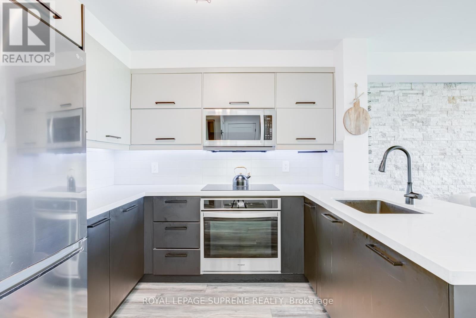 610 - 11 Michael Power Place, Toronto, Ontario  M9A 5G3 - Photo 6 - W13242880