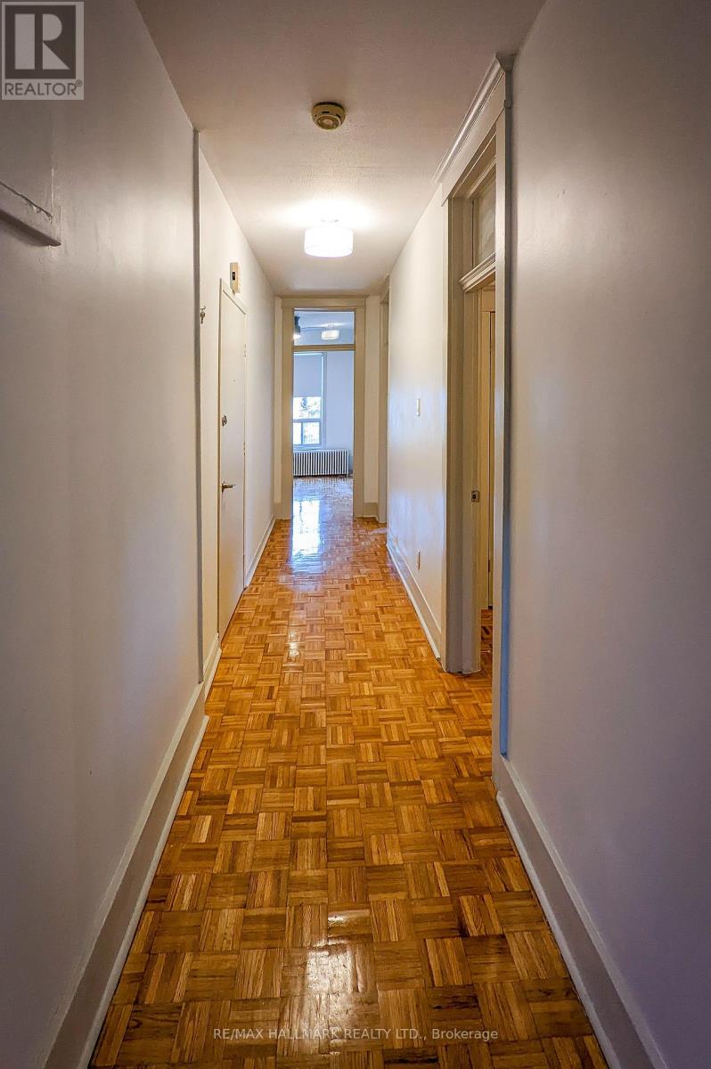 2nd Floor - 371 St Clarens Avenue, Toronto, Ontario  M6H 3W2 - Photo 3 - C13243354