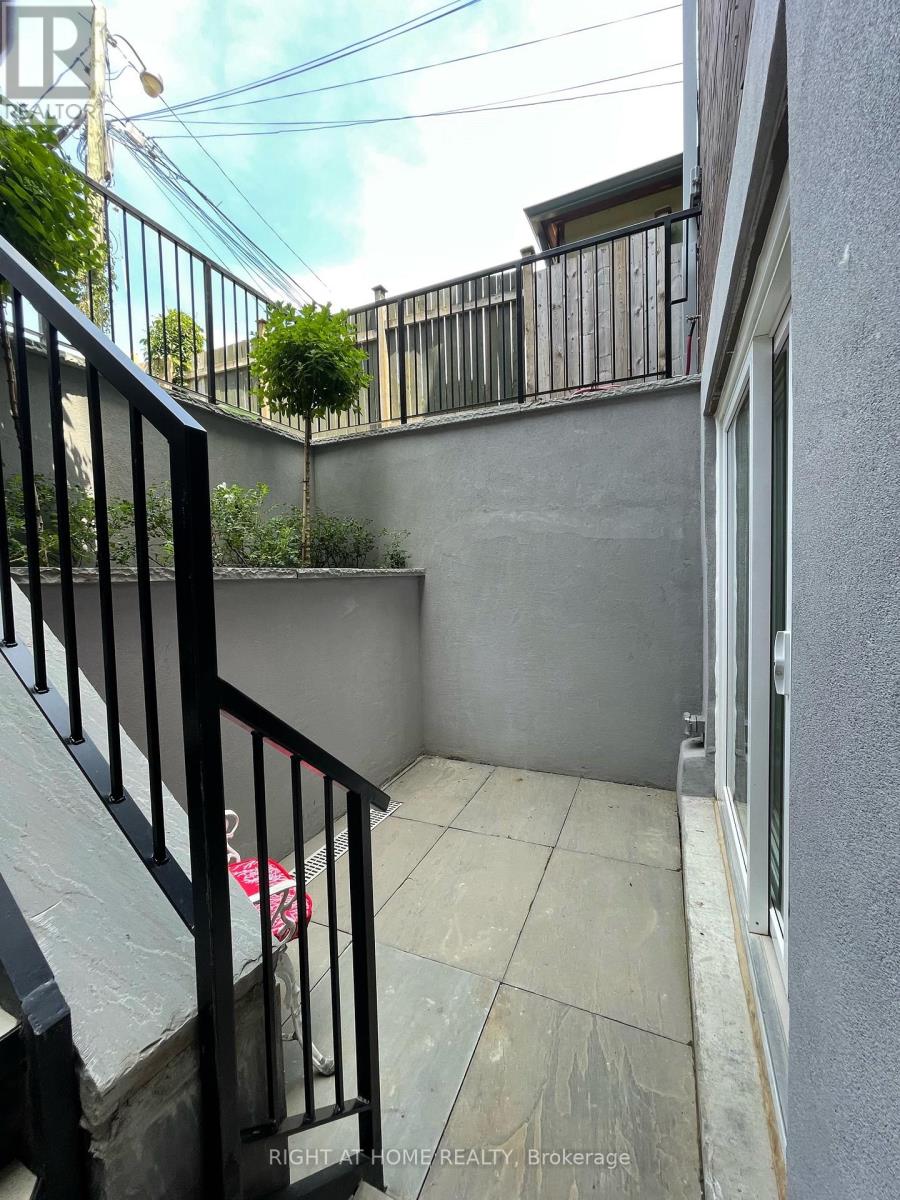 Lower Level - 60 Winchester Street, Toronto, Ontario  M4X 1A9 - Photo 23 - C13243370