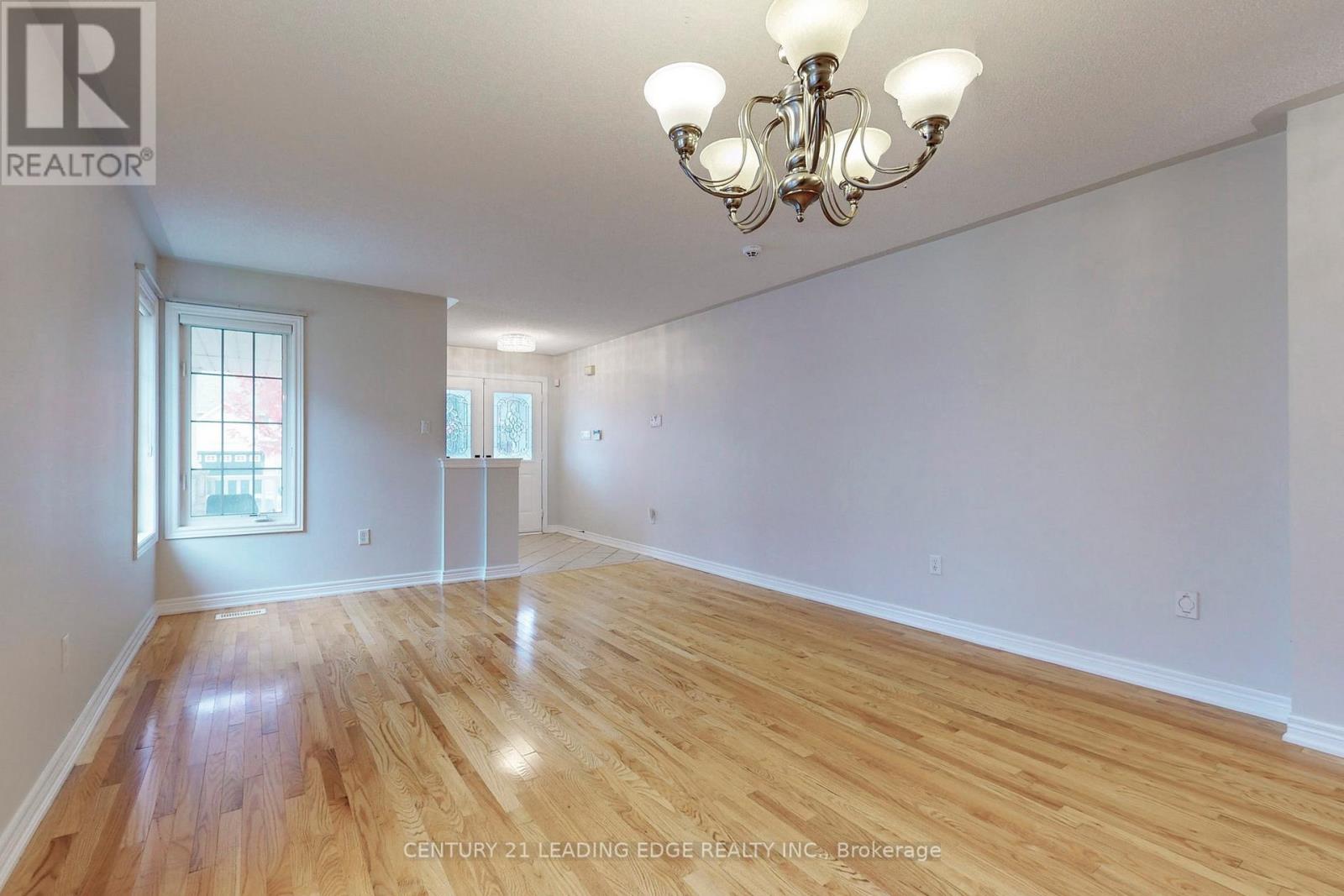 29 Pardon Avenue, Whitby, Ontario  L1P 1V1 - Photo 7 - E13243222
