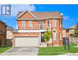 47 BALL CRESCENT, Whitby, Ontario