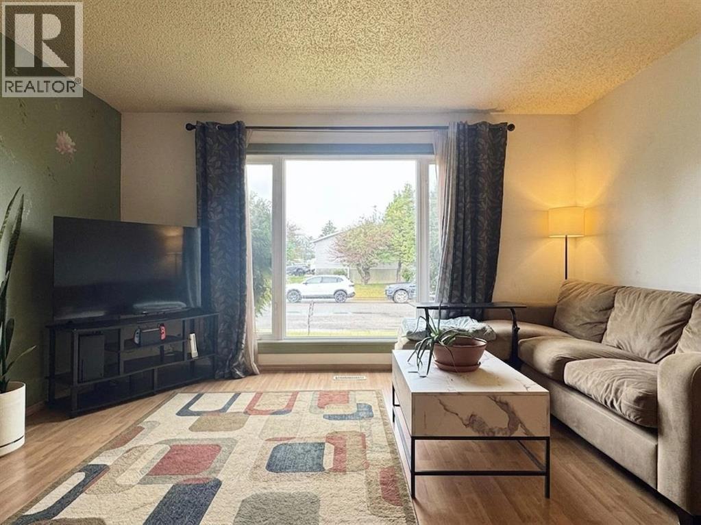 42 Selkirk Road W, Lethbridge, Alberta  T1K 4N6 - Photo 4 - A2314012