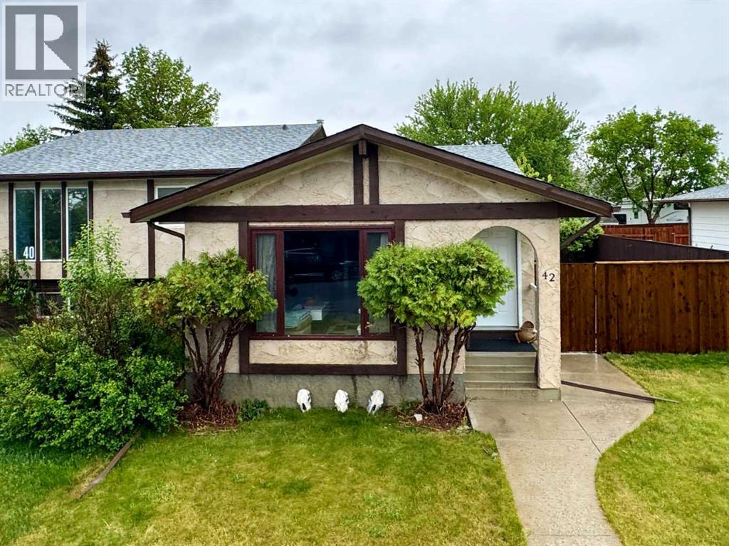 42 Selkirk Road W, Lethbridge, Alberta  T1K 4N6 - Photo 1 - A2314012