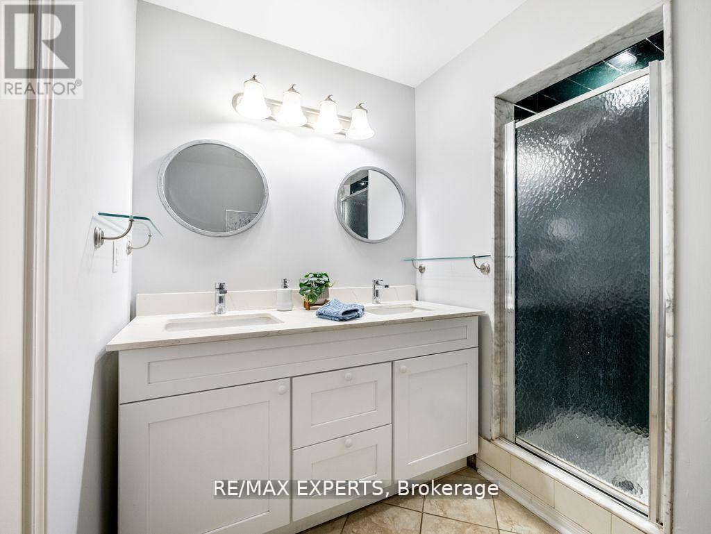 97 Pinedale Gate, Vaughan, Ontario  L4L 8X3 - Photo 16 - N13243420