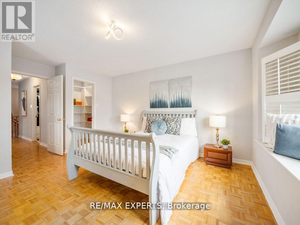 97 Pinedale Gate, Vaughan, Ontario  L4L 8X3 - Photo 17 - N13243420
